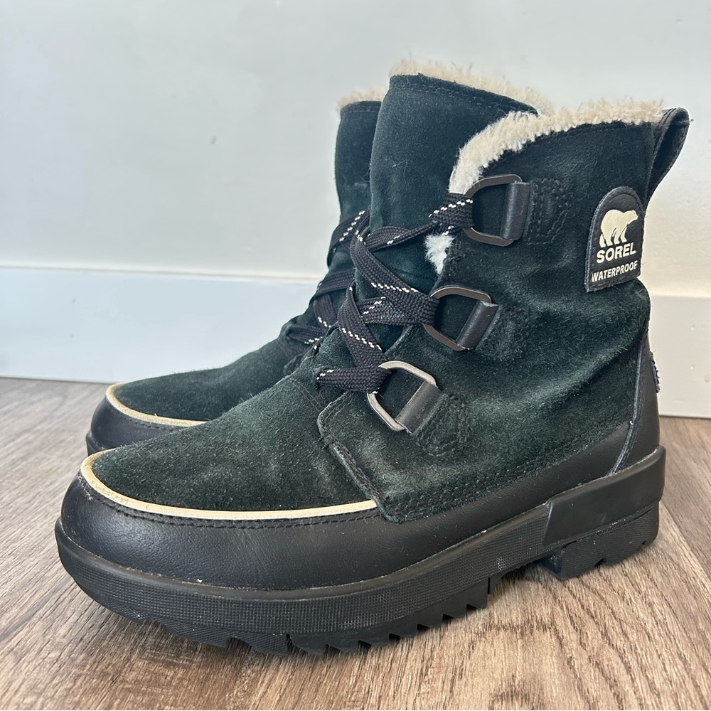Sorel women’s waterproof leather/suede boots with small heal size 9 - Picture 1 of 9
